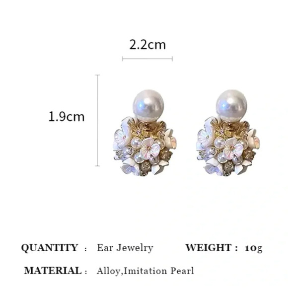 Perla White Shell Flower Stud Earrings - Picture 6 of 13